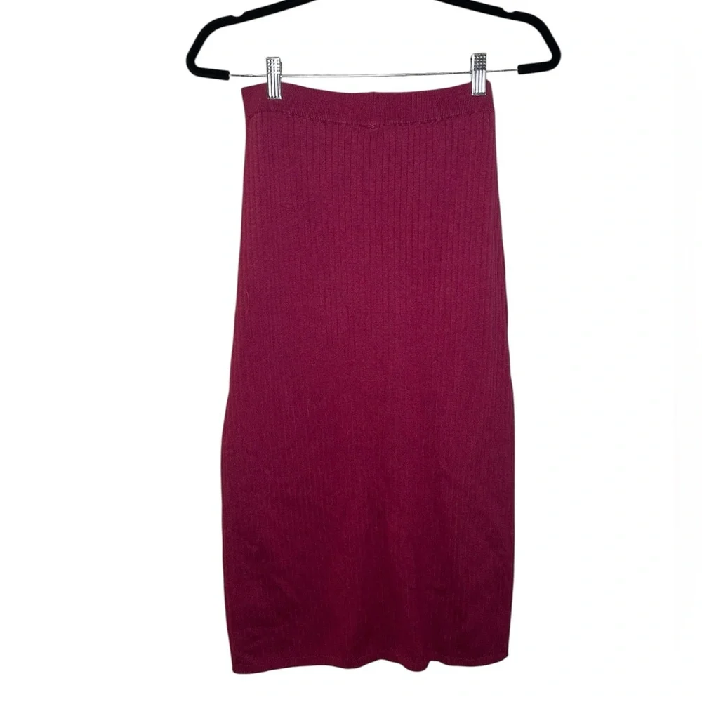 Free People Slyline‎ Midi Fuchsia Ribbed Pencil Skirt - Picture 3 of 7